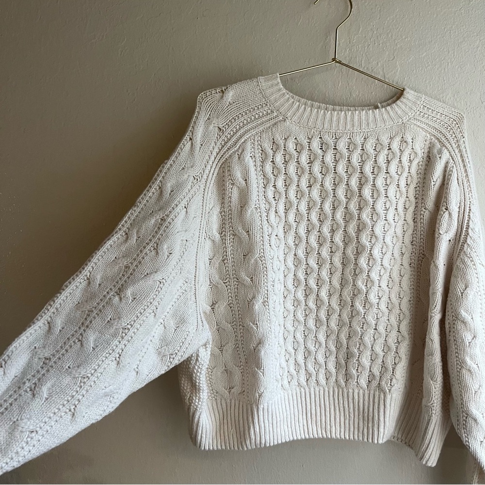 Universal Thread sweater - Picture 3 of 5
